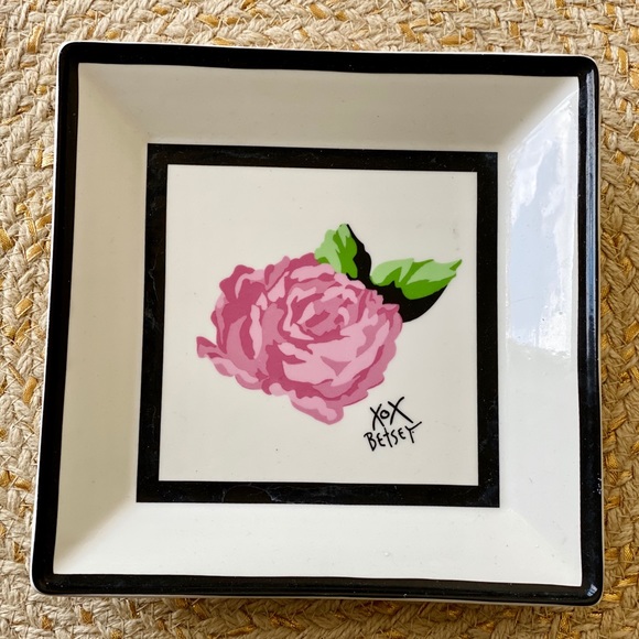 Betsey Johnson mug and saucer - Picture 3 of 11